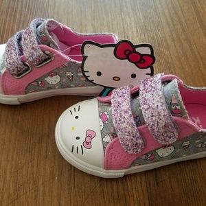 Girls toddler Hello Kitty shoes size 5